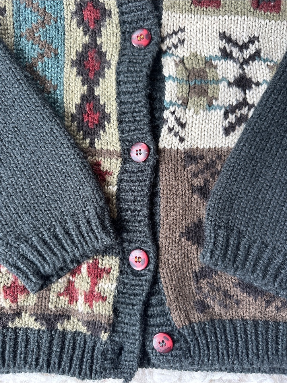 Patterned Knit Sweater with Multi-Color Geometric Design - Picture 4 of 5